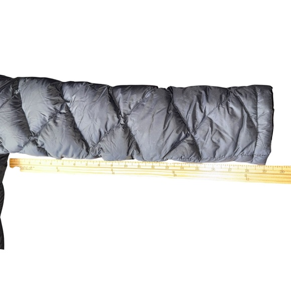 See Clip 🤩 The North Face 700 Down Fill Black  Long Winter Puffer Jacket XS - Picture 10 of 17